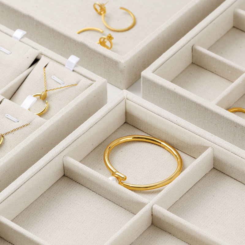 High-end display jewelry pieces