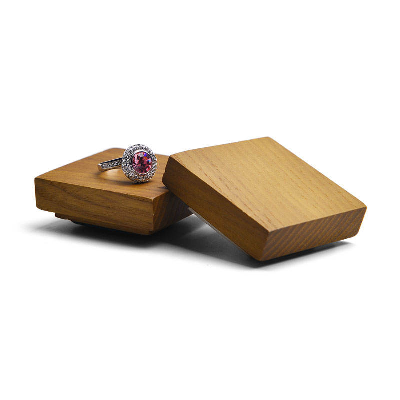 High-end display jewelry pieces