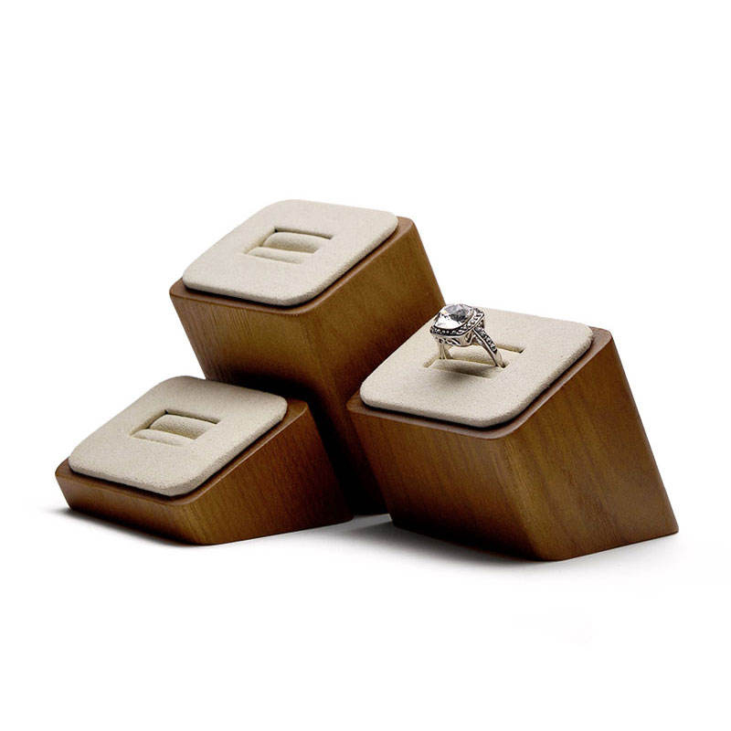 High-end display jewelry pieces