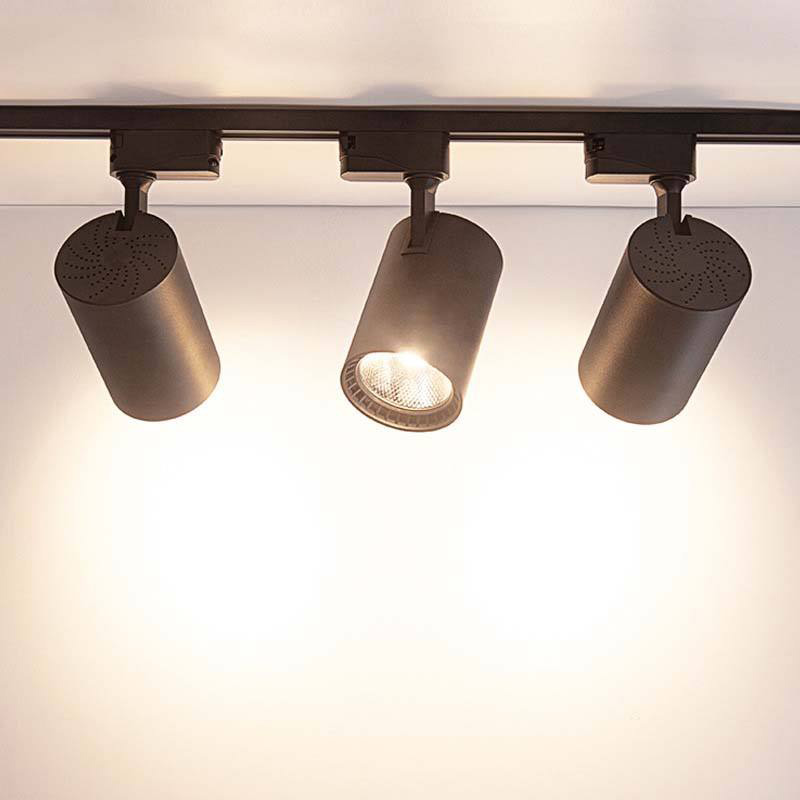 LED light / color temperature 3000-6500k