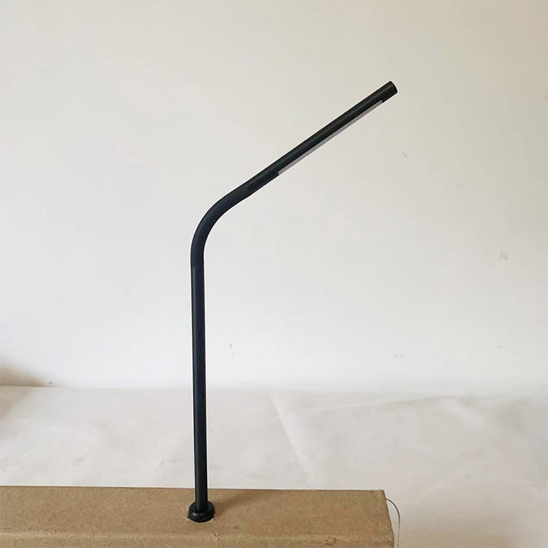LED light / color temperature 2700-6000k
