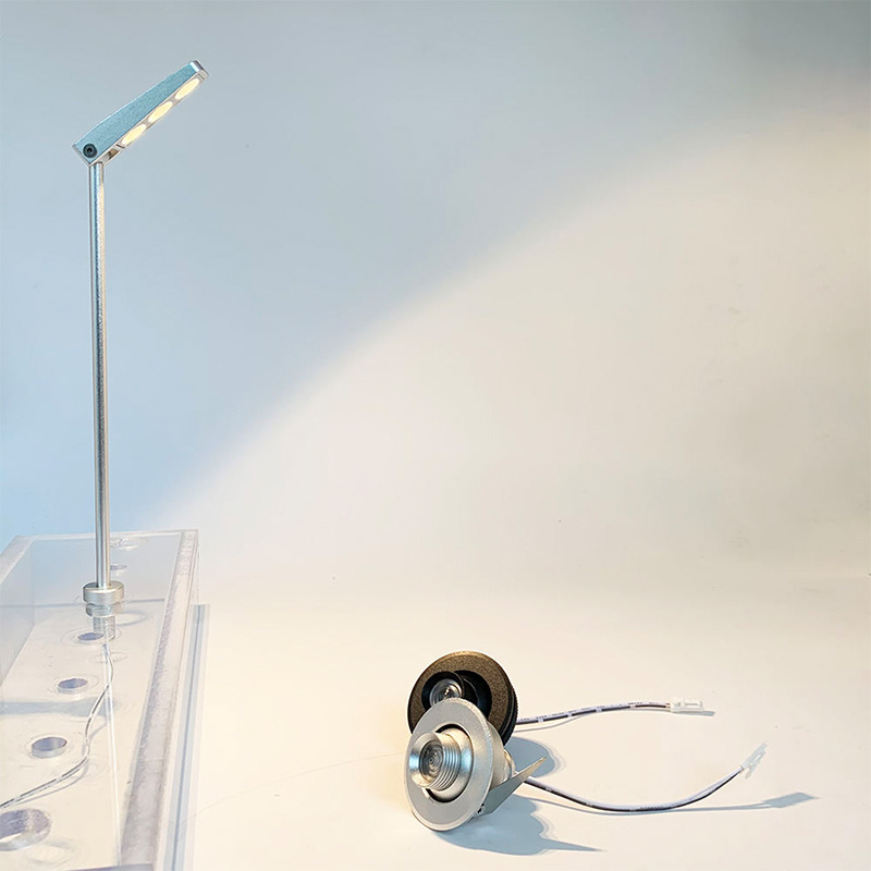 LED light / color temperature 3000-6000k